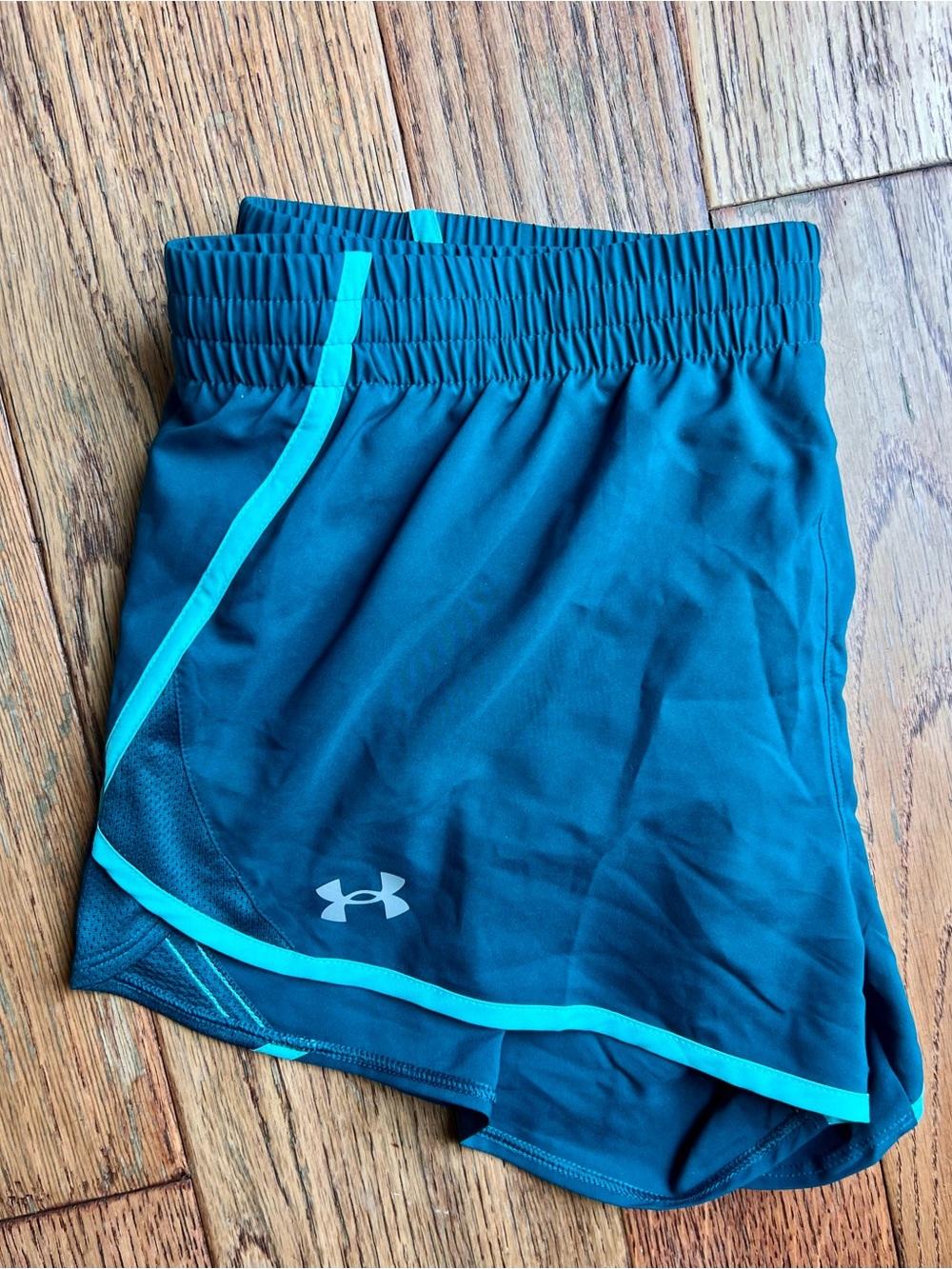 Under Armour Youth Girl XL Teal Athletic Shorts